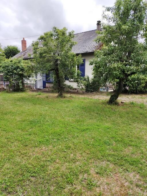 Maison Tout Confort Avec Piscine Saint-Benoit-du-Sault Exterior foto